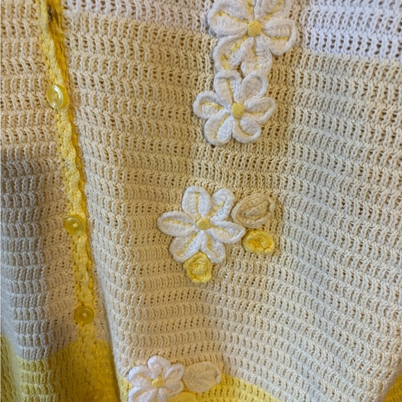 Sag Harbor Yellow and White Knit Sweater - Picture 3 of 4